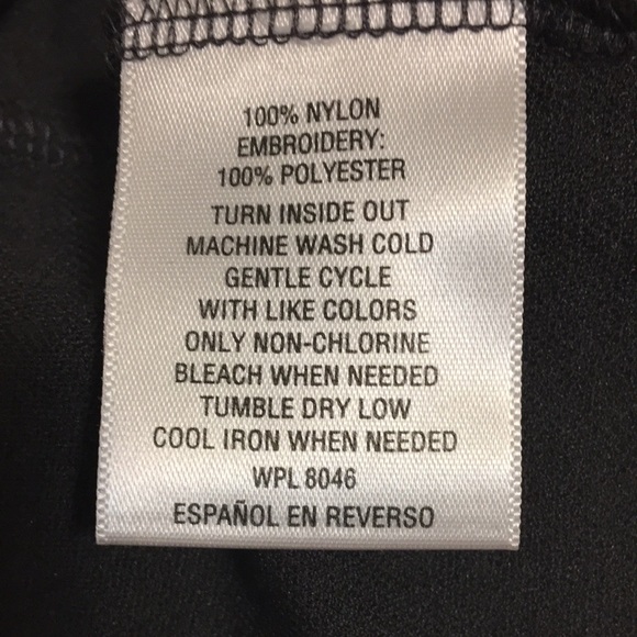 Beautiful Dark Grey Embroidered Top Size 1X - Picture 10 of 10